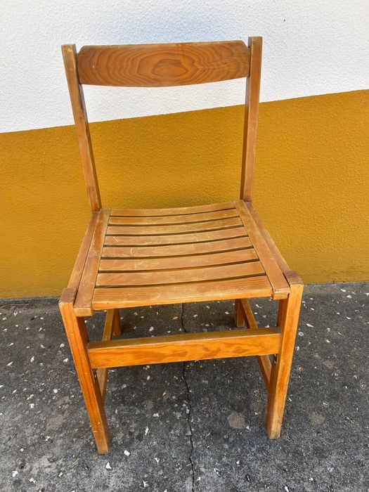 6 Cadeiras de madeira