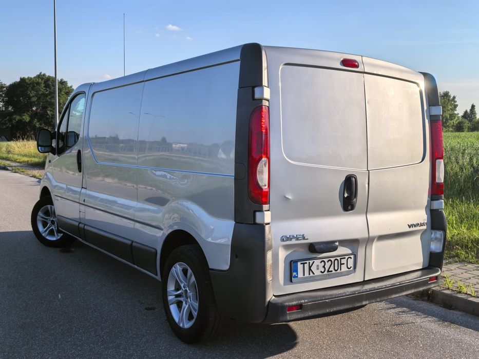 Opel Vivaro_2012_LONG_2.0 90KM_Serwisowany_Prywatny
