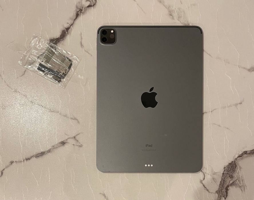 iPad Pro 12.9” (2021) - Para Peças/Reparação - e Apple Pencil 2