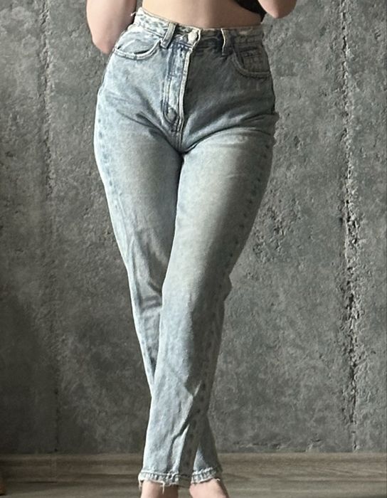 Джинси мом Stradivarius