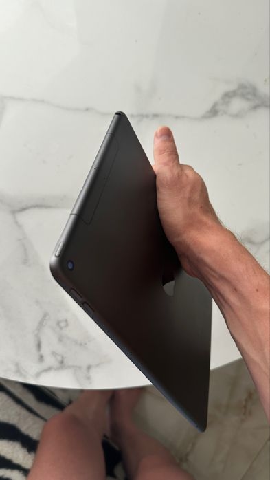 Планшет iPad Air 3 10.5 дюйми WiFi, LTE, 64Гб