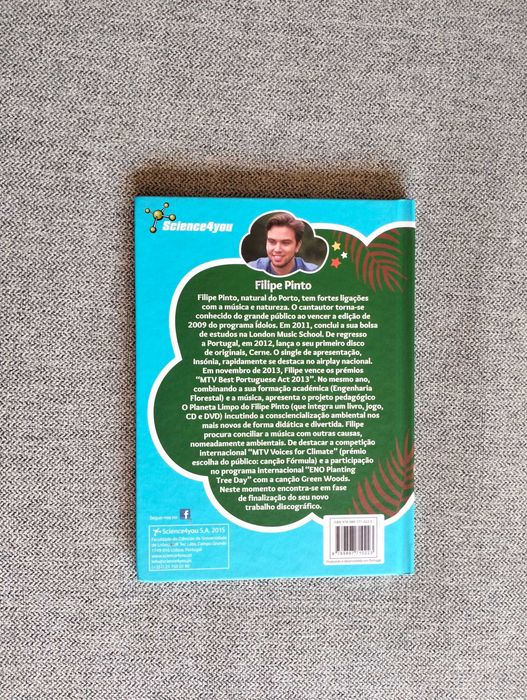 Livro juvenil "O inimigo das palmeiras" de Filipe pinto