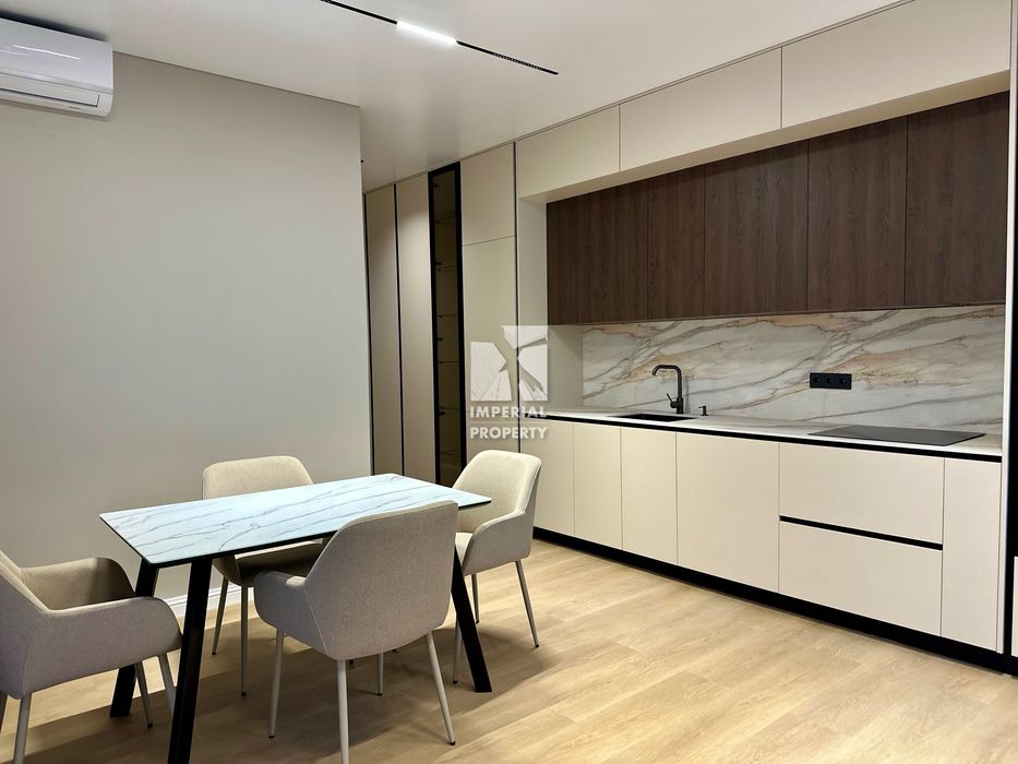 Продаж стильної 3-кімнатної квартири в ЖК «Варшавський», центр Уж