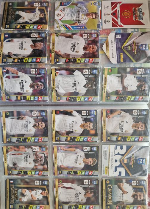 Sprzedam kolekcje kart Panini FIFA 365