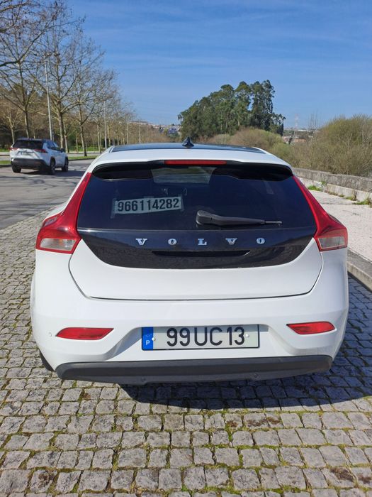 Venda volvo v40 D2 spor 1.6 diesel  7.750€ Porto