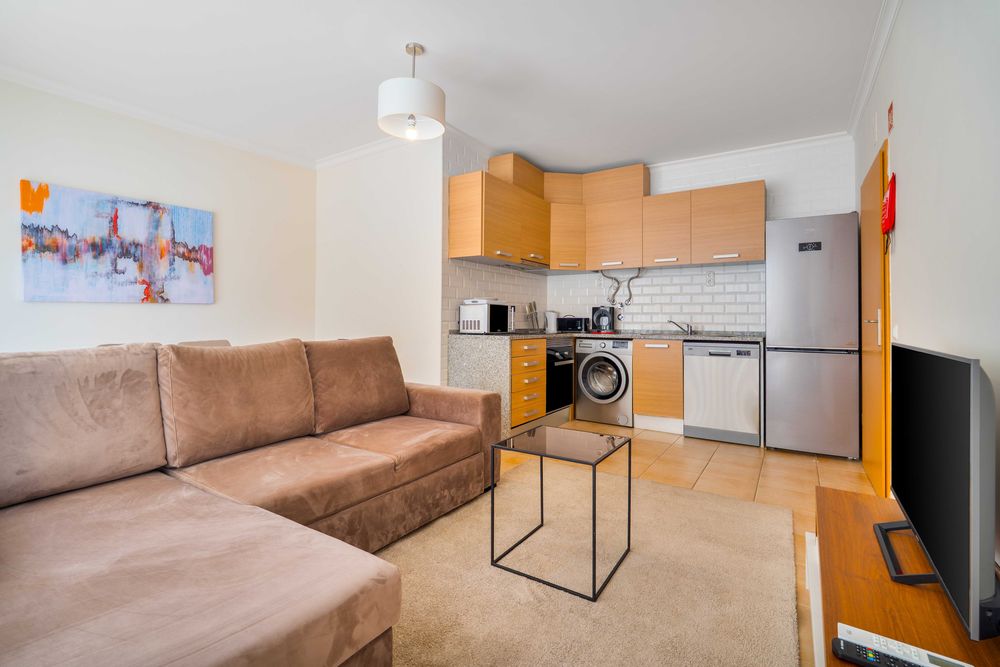 Apartamento T2 perto da Praia com Garagem e Piscina
