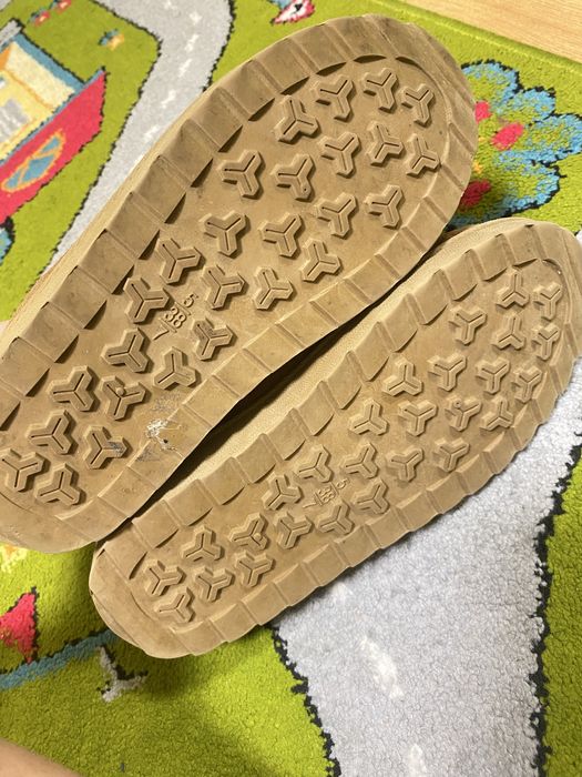 Продам короткі угги