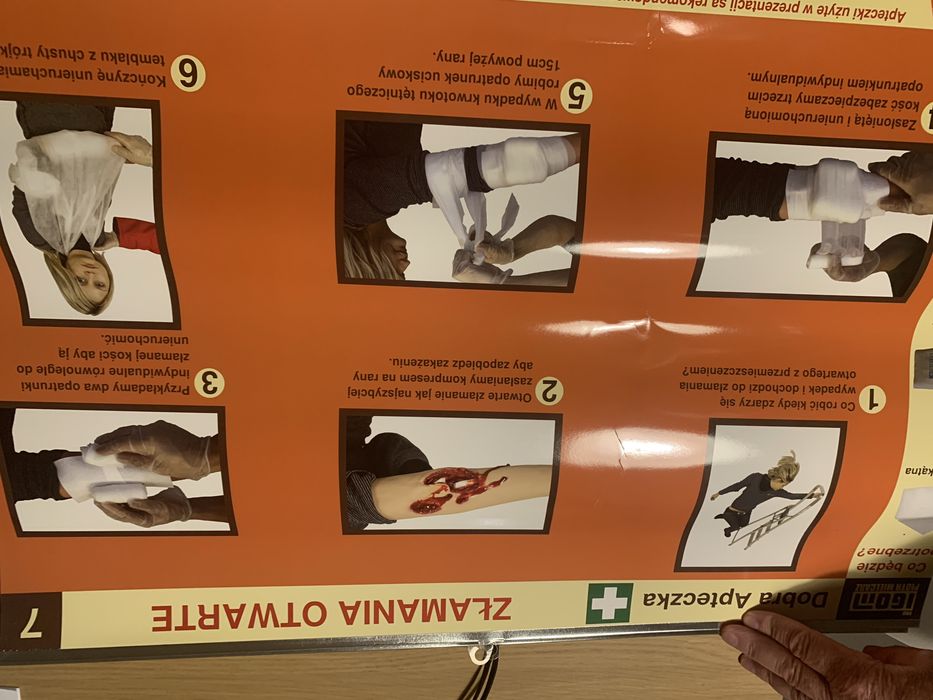 Plakat ( 6 sztuk) instrukcja pierwsza pomoc