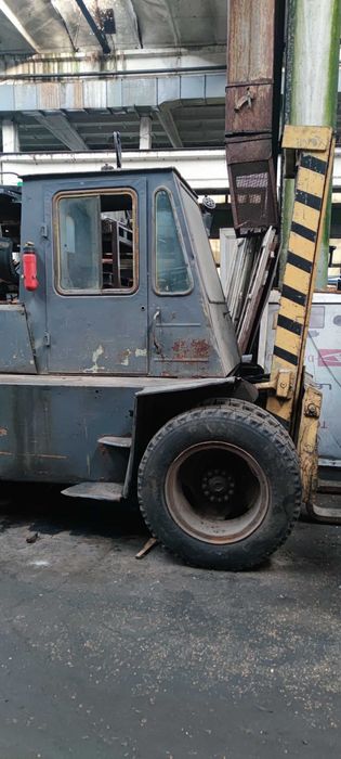 Продам Львовский погрузчик 5т (карбюратор), б/у