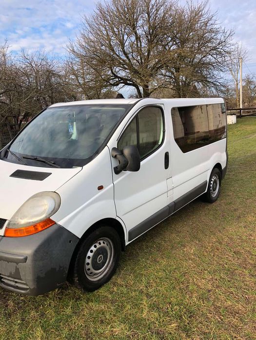 Продам автомобіль Renault Trafic