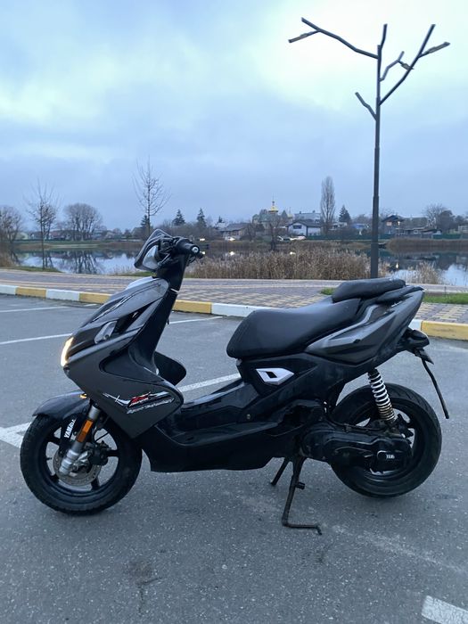 Yamaha Aerox рестайлігн, фейс лифт Minarelli long