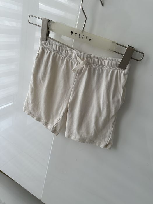 Spodenki rozmiar 128 cm marki h&m