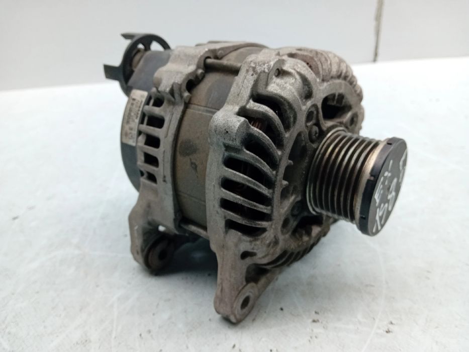 Alternador NISSAN Micra V (K14)