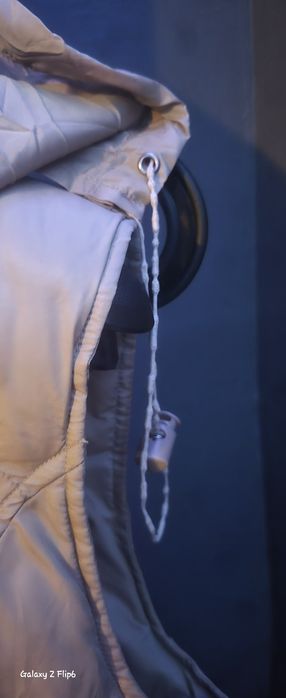 Bezrękawnik zniszczone gumki