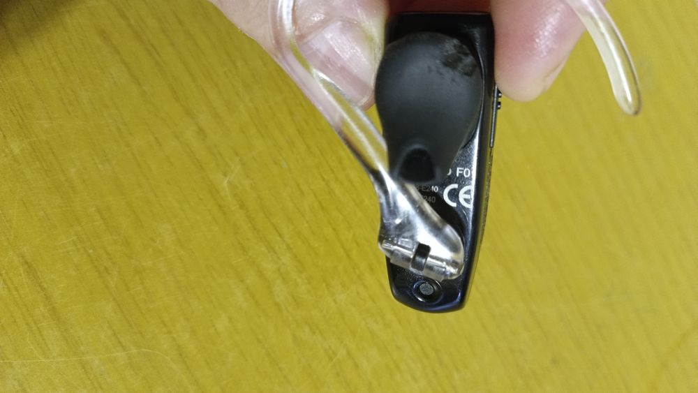 Bluetooth-гарнитура Plantronics Explorer 395