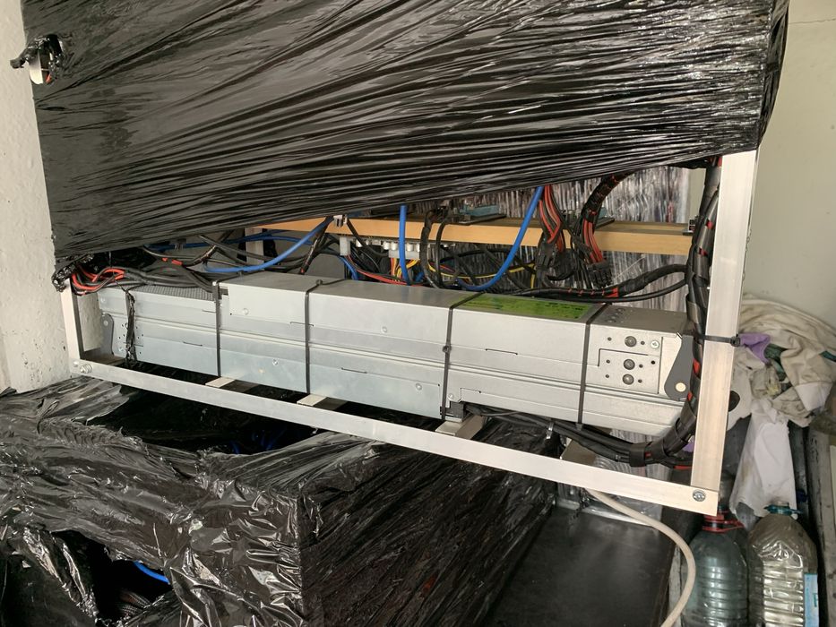 Майнінг ферма на 12 відеокарт по собівартості