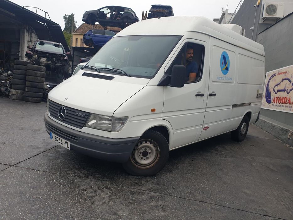 Caixa De Pré Aquecimento Mercedes-Benz Sprinter