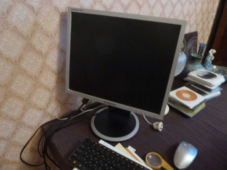 Компьютер, монитор, колонки, мышка