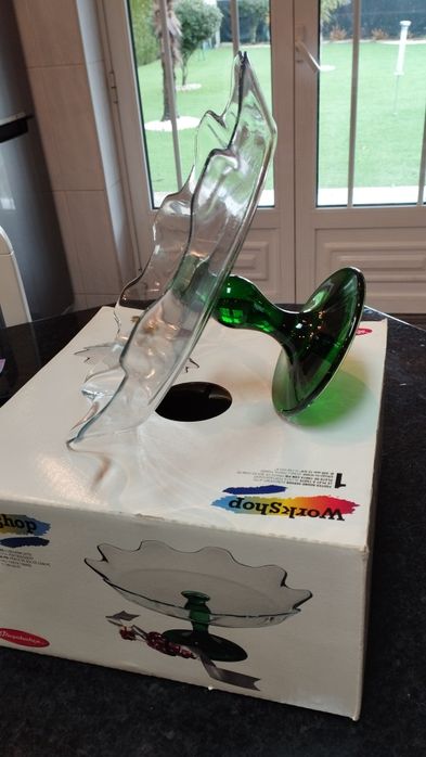 Fruteira nova em caixa