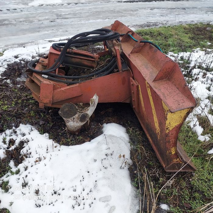 МТЗ 82.1 з бульдозером та ковшом