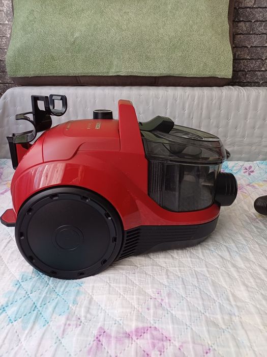 Пилосмок bosch BGC21X350