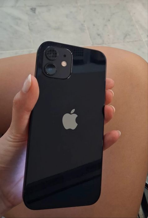 iPhone 12, excelente estado