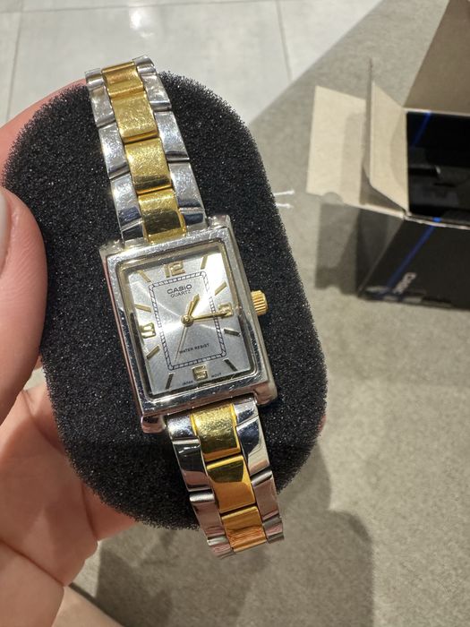 Годинник Casio жіночий