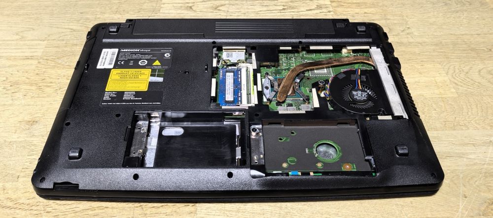 Ноутбук Medion E 7222/Pentium 2020M/Ram 4gb DDR3/HDD no