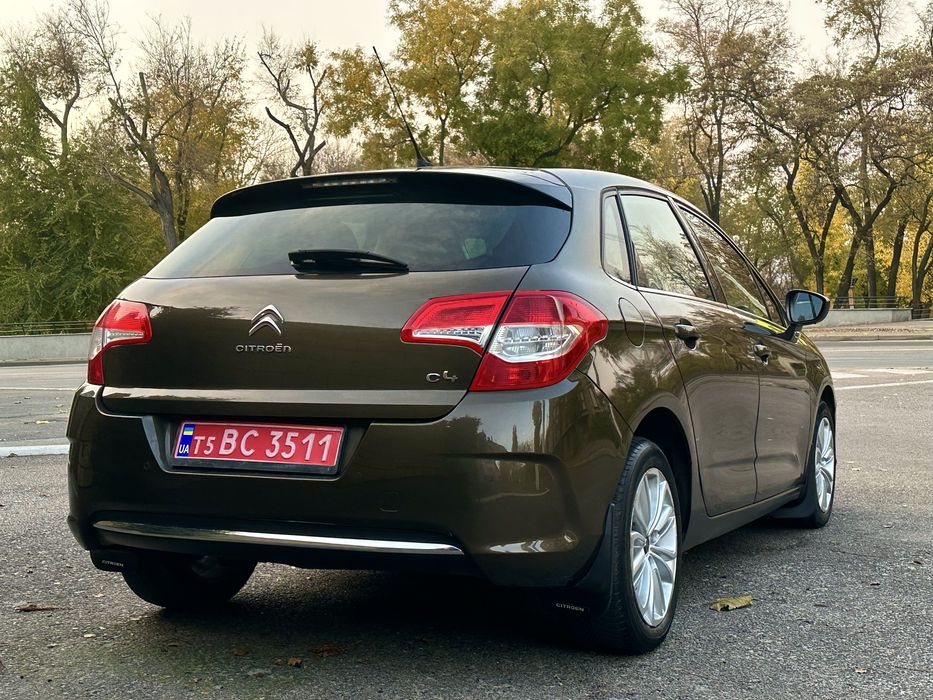 Citroen C4 Сітроен хетчбек  рестайлінг  Ситроен 1,6 дизель