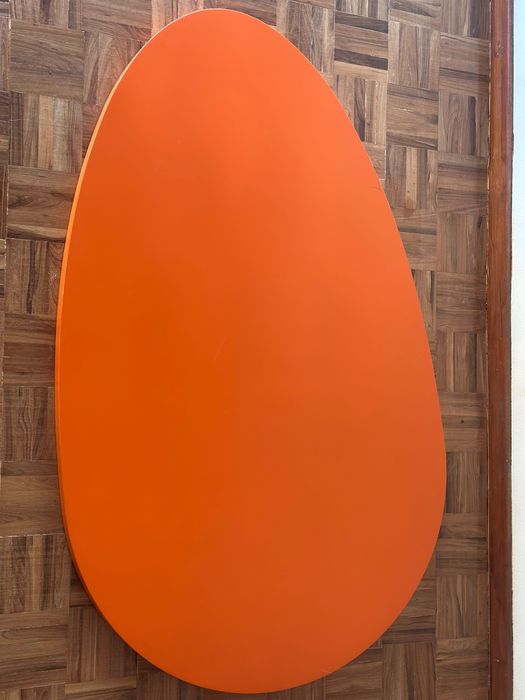 Secretária cor-de-laranja para estudante