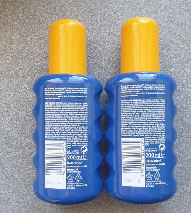 Nawiązujący balsam do opalania w sprayu SPF30