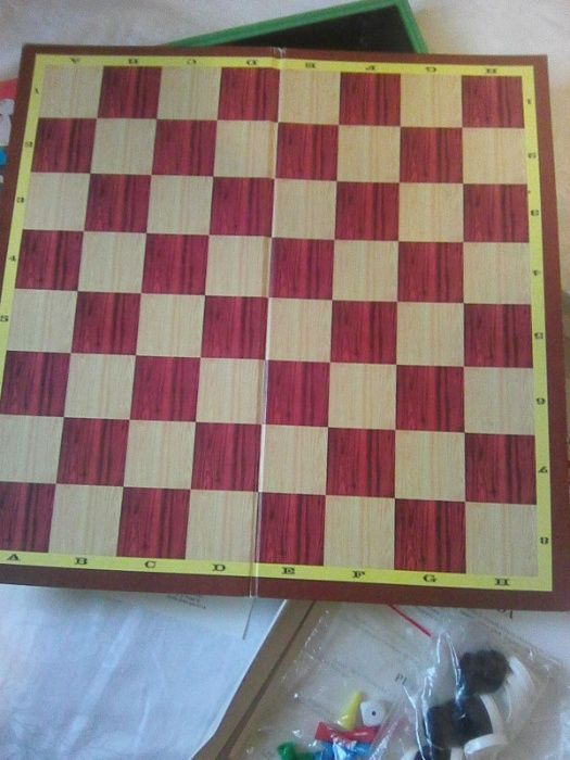 Gra chińczyk /Warcaby 2 w 1 Gabi + gratis