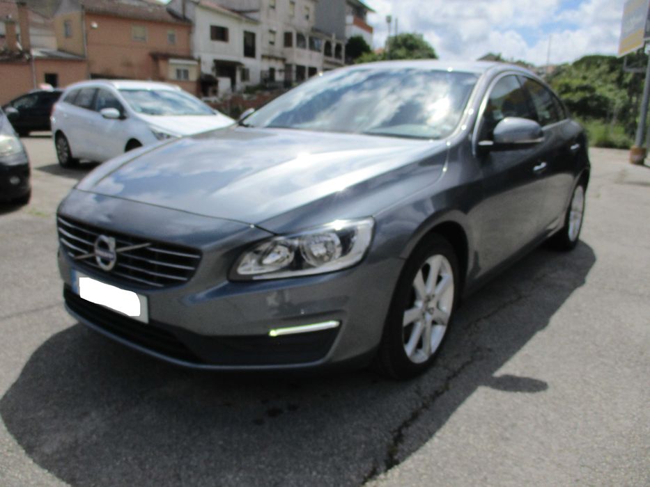 Volvo S60 2.0 D 3 momentum Nacional c/garantia e revisao kit distribuição