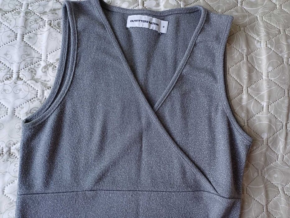 Szary top ze srebrną nitką Outfitters Nation