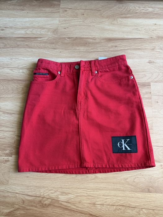 спідниця від Calvin Klein
