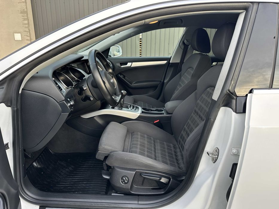 AUDI A5 SPORTBACK LIFT 2.0 TDI 177PS S-Line Bi-Xenon Led Navi PDC 18"