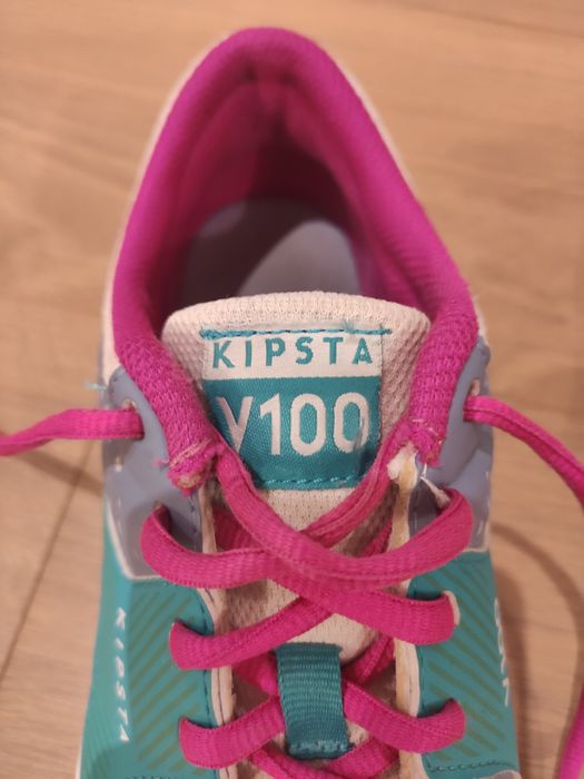 Buty kipsta V100