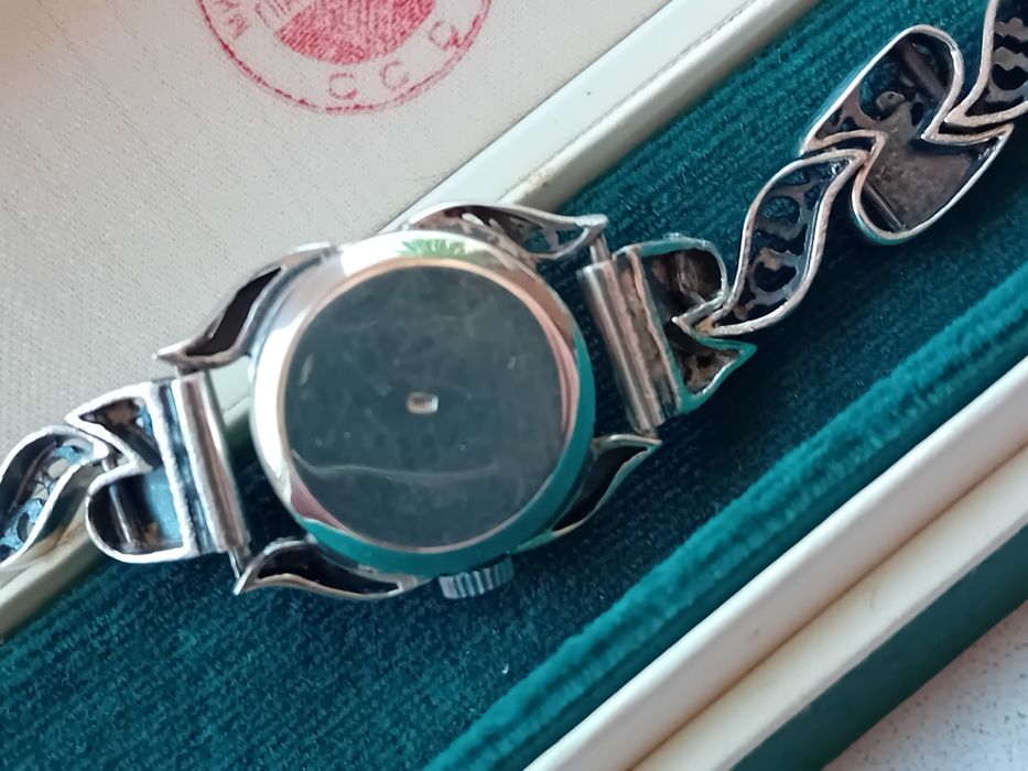 Часы Чайка в серебряном корпусе 925 с серебряным браслетом