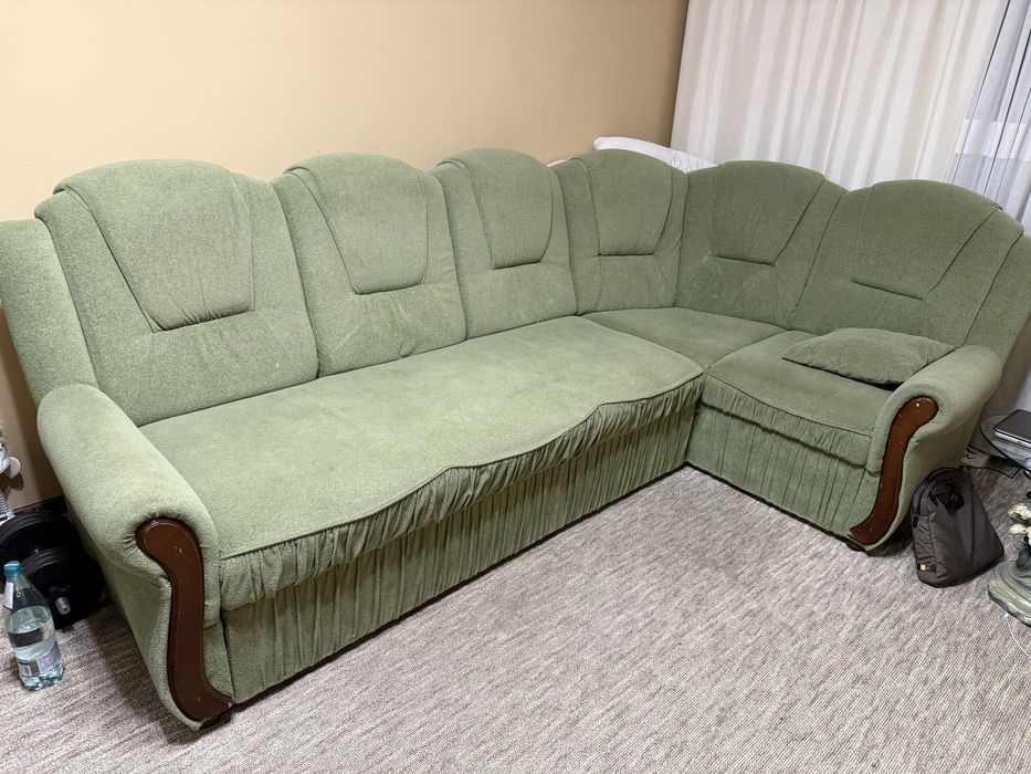 Диван в хорошому стані