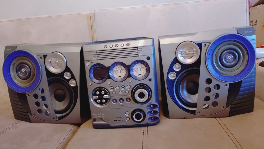 Музичний центр Philips FW M777