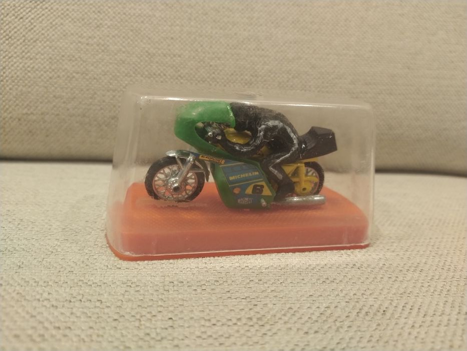Antigas Miniaturas de Motos de Corrida - Guiloy