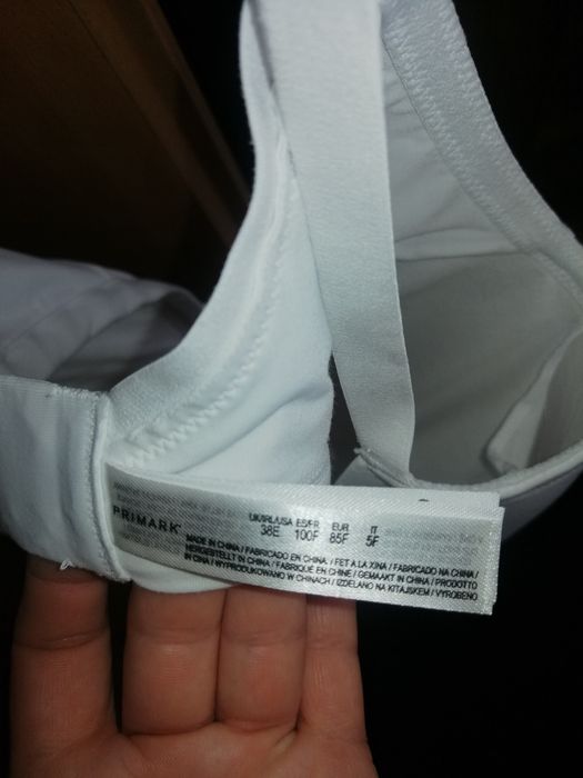 Biały biustonosz Primark. Nowy, bez metki.