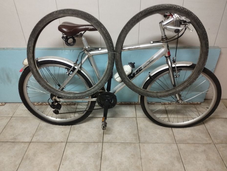 Bicicleta em Alumínio (Leve) + 2 Pneus Extra Incluídos – Excelente Estado
