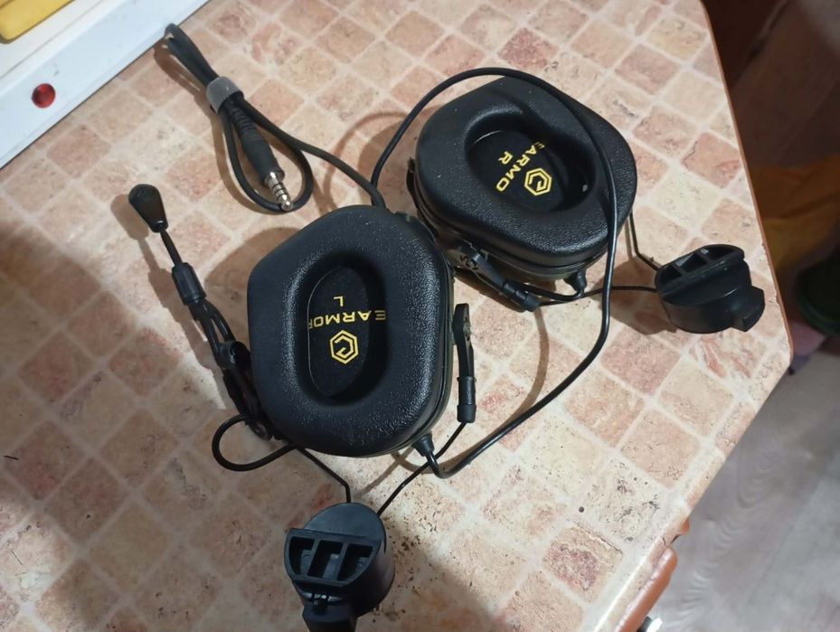 Навушникі нові війскові