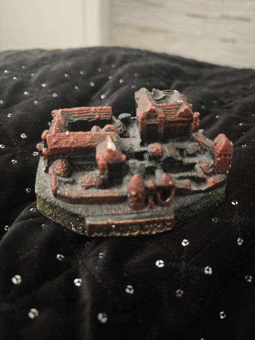 Miniatura Zamek w Malborku figurka pamiątka PRL