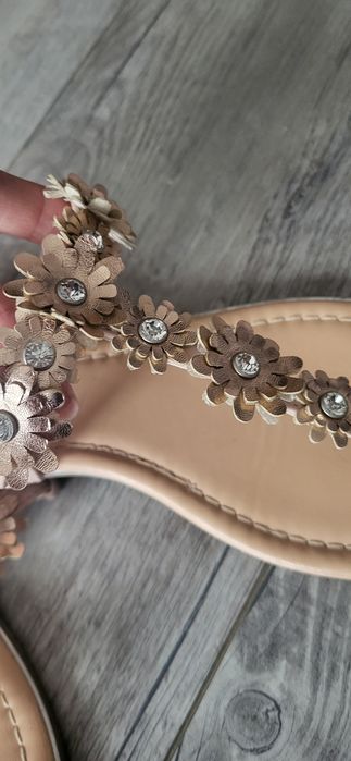 Sandały Primark 39
