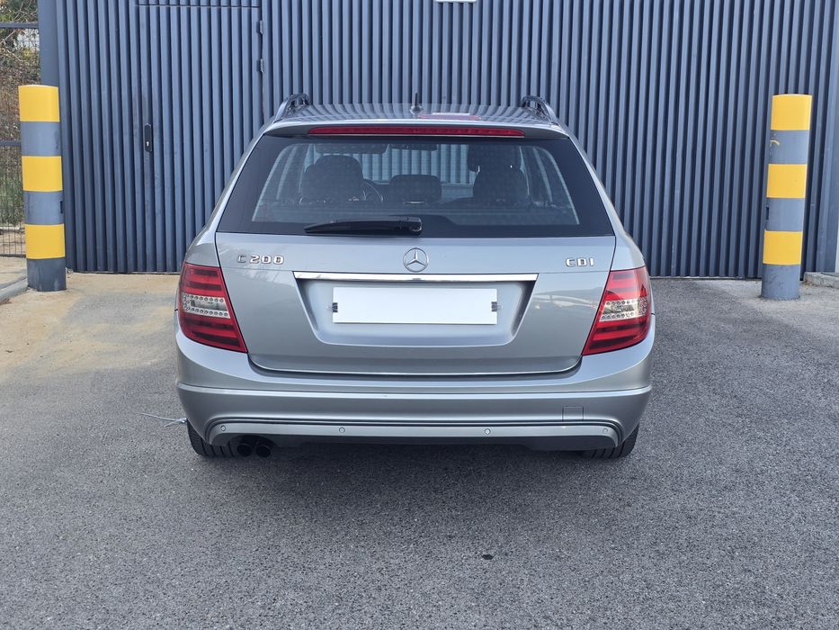Mercedes-Benz C 200 — fotografia 5