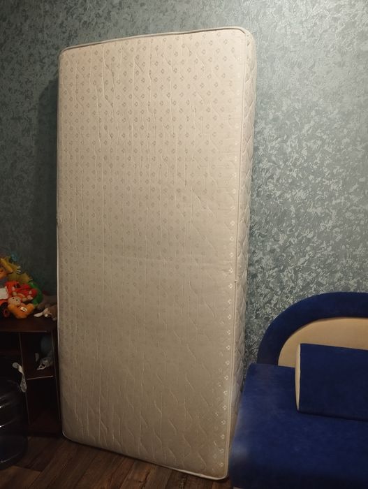 Продам матрас 90*200