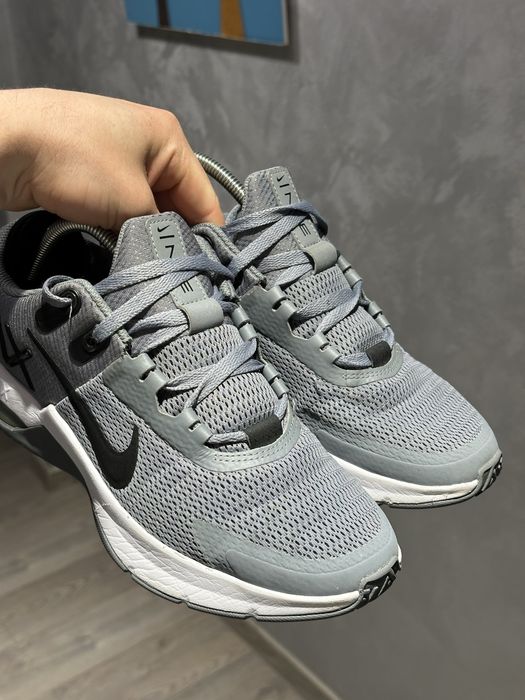 Nike Чоловічі кросівки Air Max Alpha Trainer 4 Cool Grey чорні CW3396-001