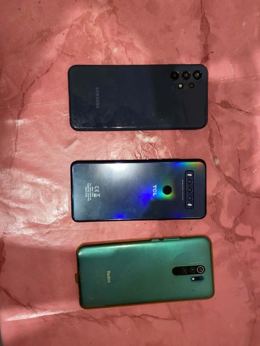 Vendo telemóveis androids praticamente novos mas para peças para  quem arranjar